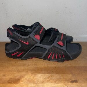 Nike ACG  Air Vtg Strap Sandals Outdoor Black Red Fog Size 12